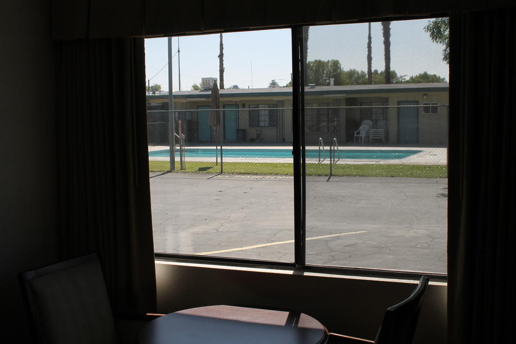 Indio Holiday Motel Экстерьер фото