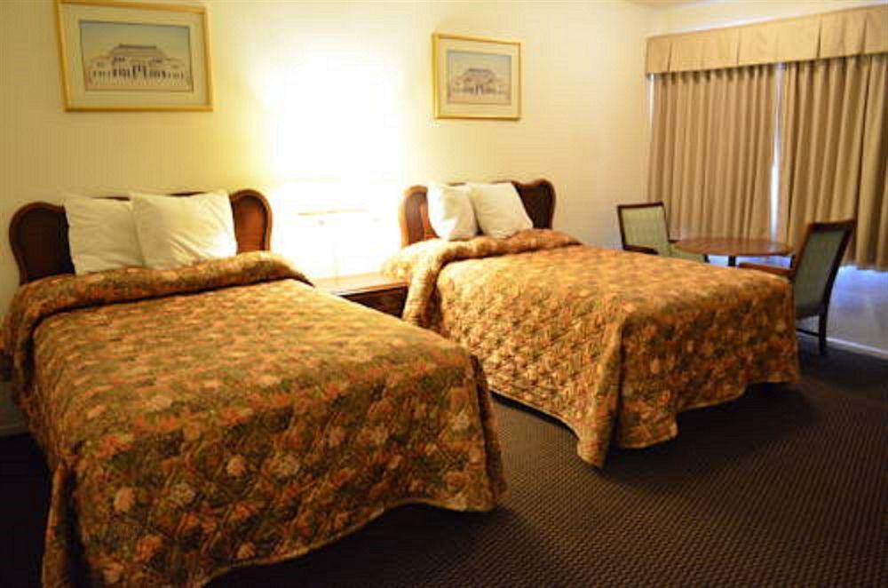 Indio Holiday Motel Экстерьер фото