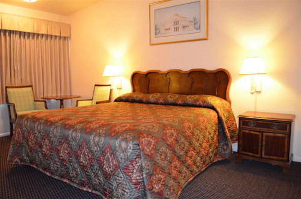 Indio Holiday Motel Экстерьер фото